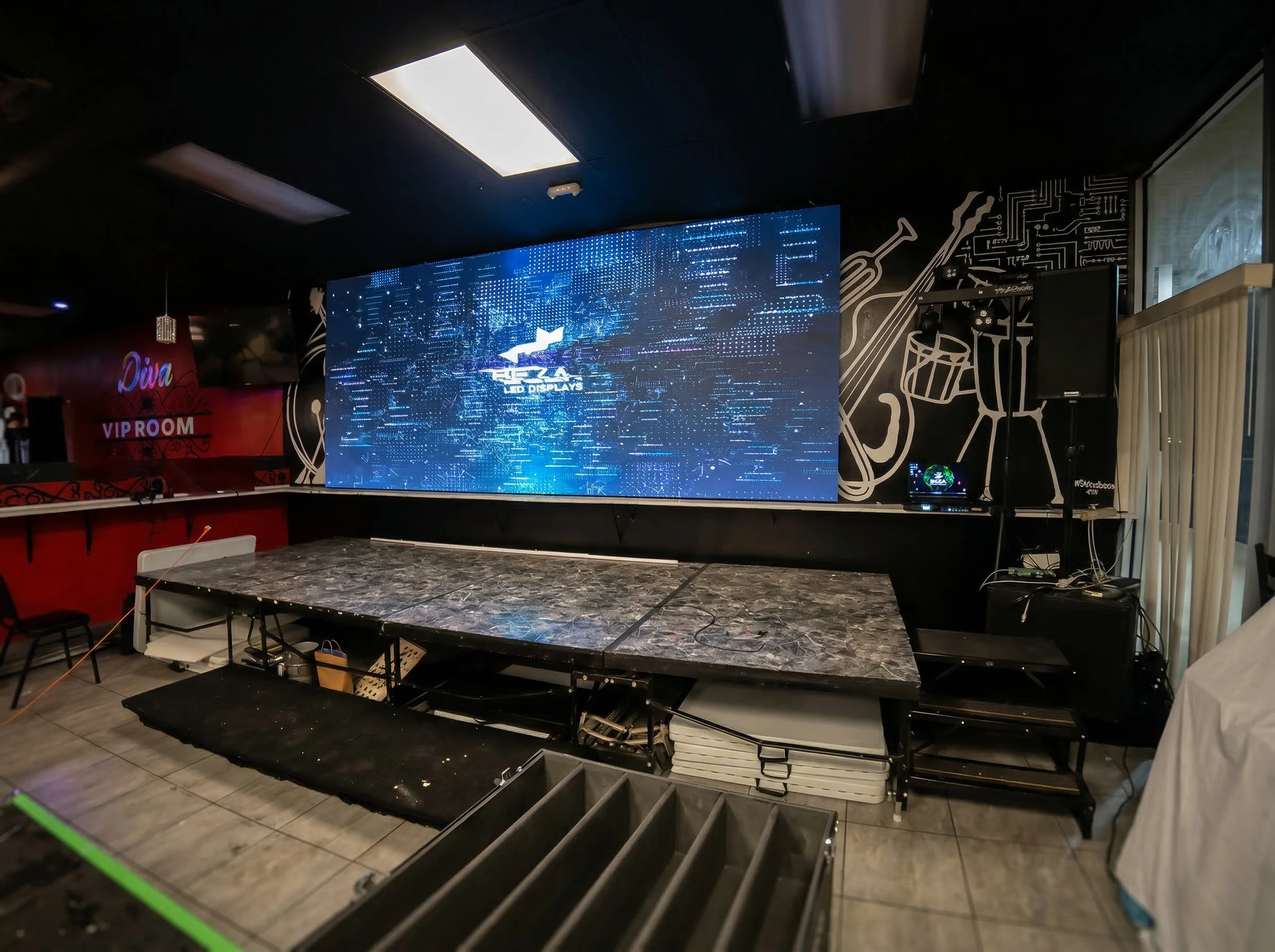 Diva VIP Room — Nightclub LED Stage